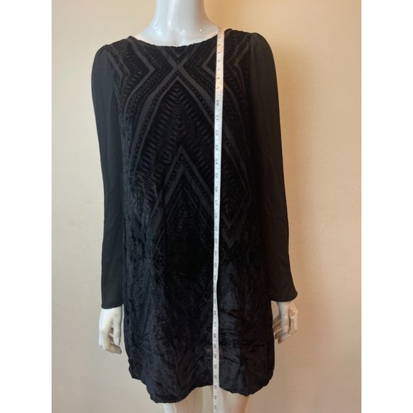 Express Women Velvet Burnout Deep V-Back Long Sleeve Dress Geometric Black SZ XS - Picture 5 of 10